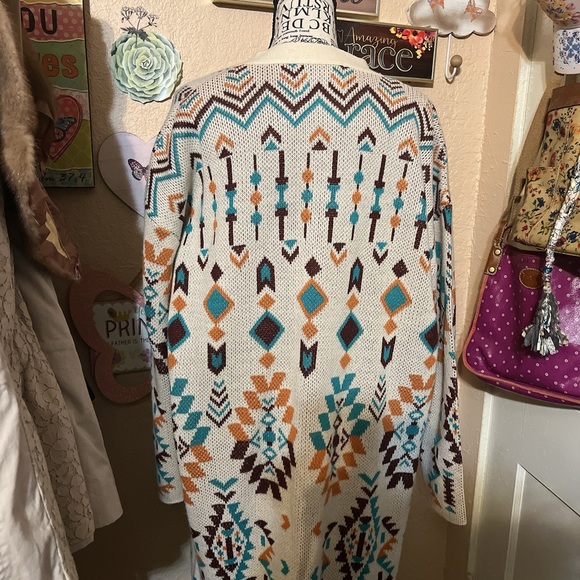 Savanna Jane - Picture 2 of 7